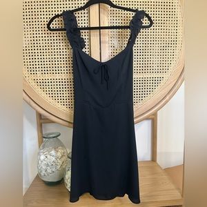 Aritzia black empire waist. Very flattering.